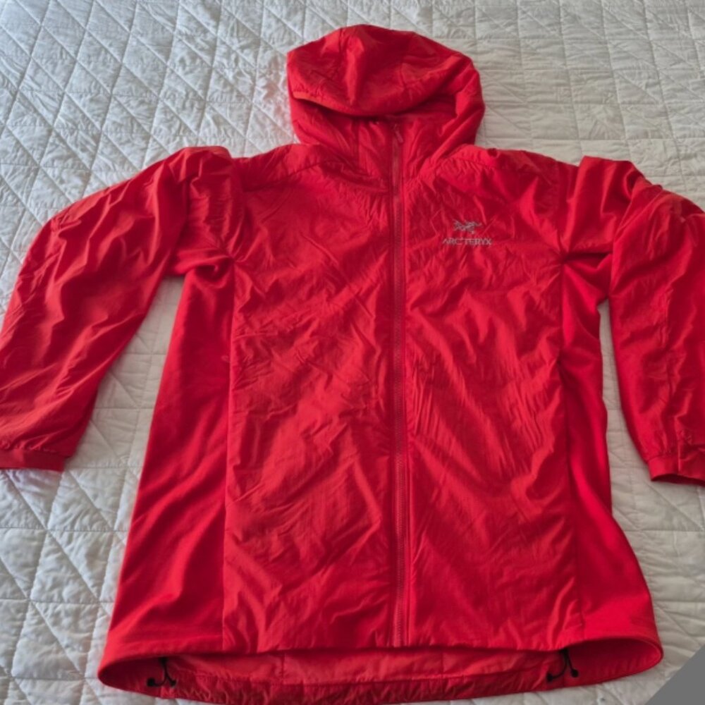 Arc'teryx Atom LT Hoody Jacket Men's Size Large Color Dynasty Red * PRE -OWNED *